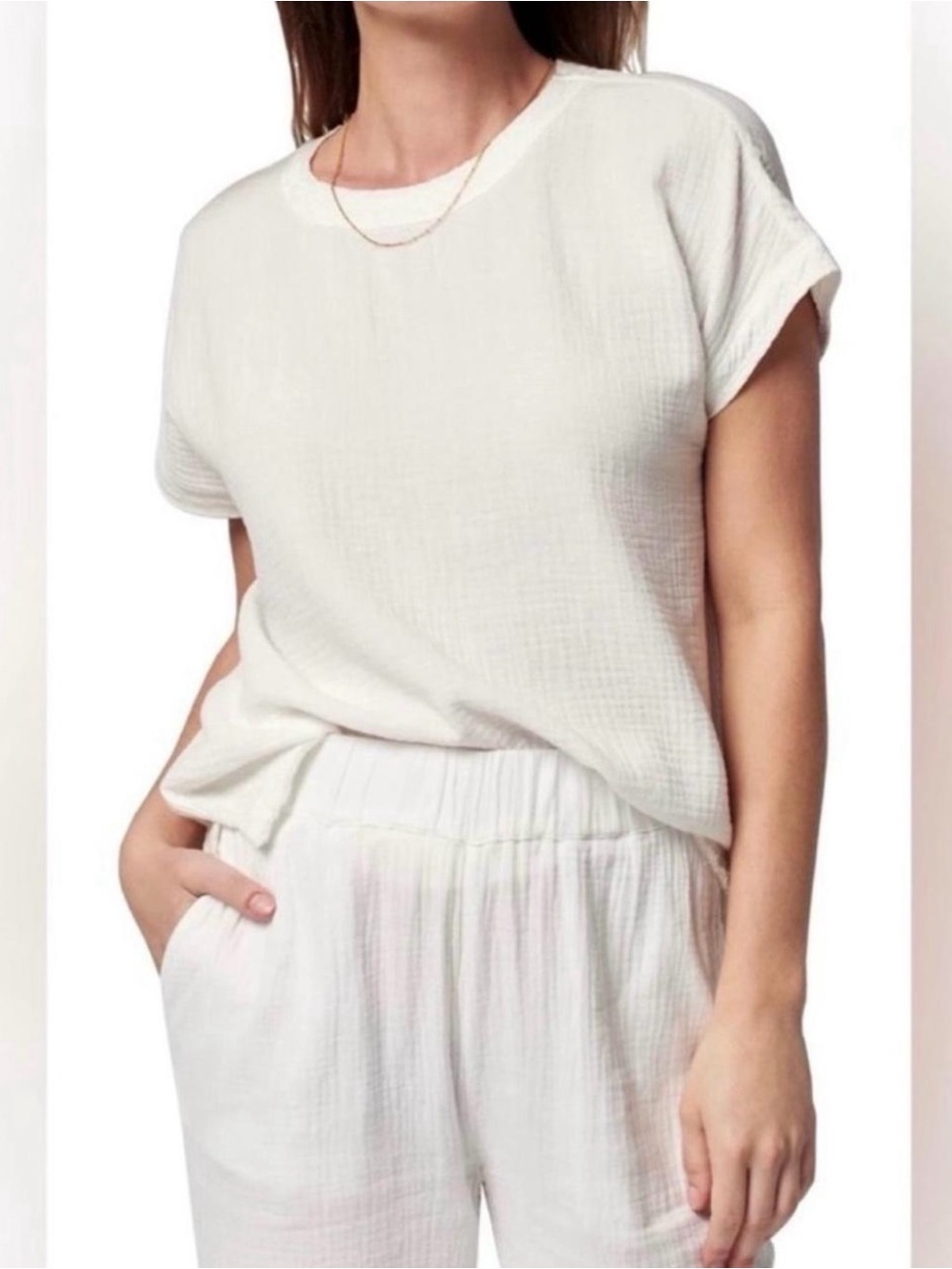 Faherty 100% Organic Cotton white gauze t- shirt.